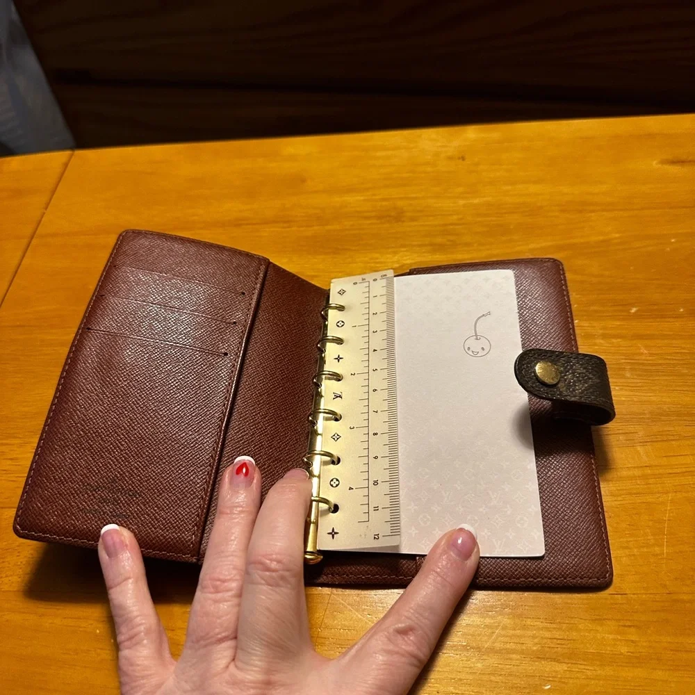 Louis Vuitton Brown Monogram Agenda in Like New Condition